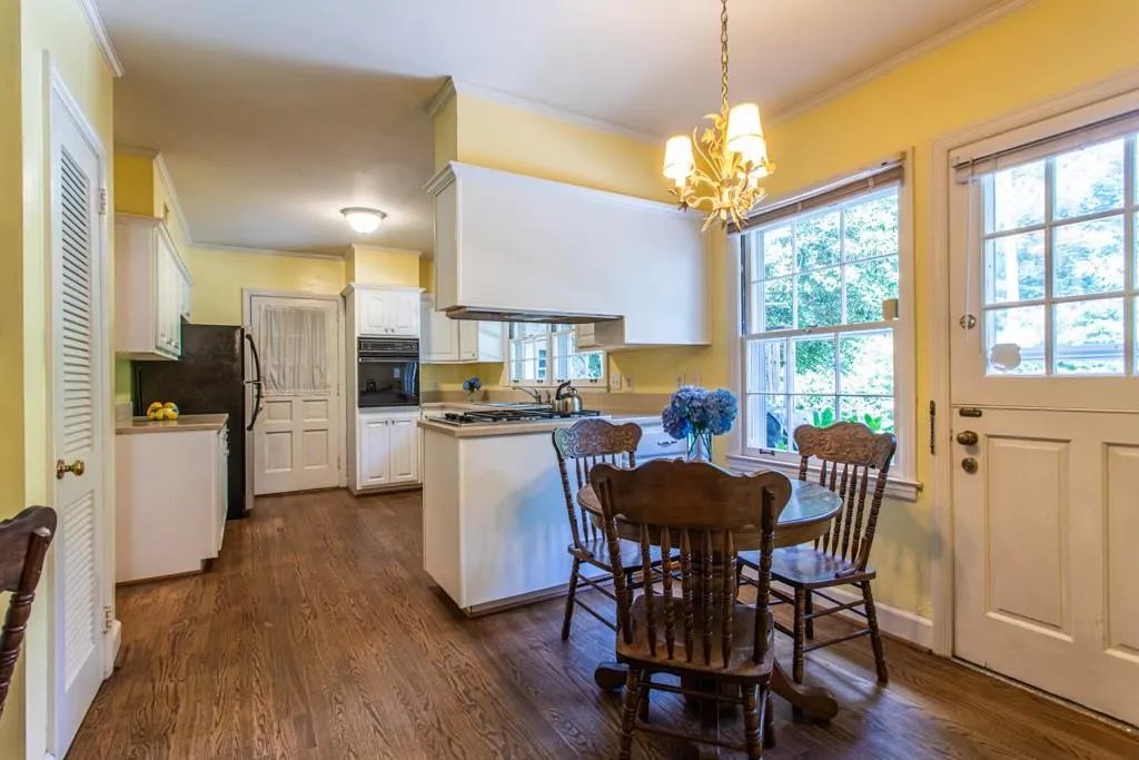 6688 Brandon Mill Road, Sandy Springs, Georgia 30328, 4 Bedrooms Bedrooms, ,3 BathroomsBathrooms,Residential,Sold,6688 Brandon Mill Road,6905109