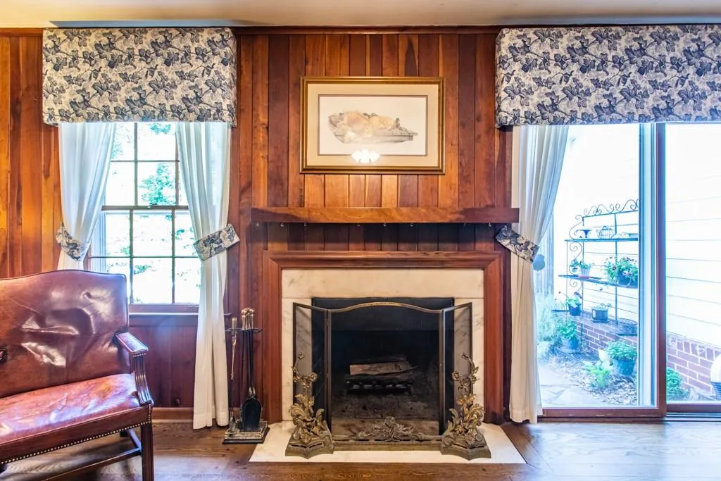 6688 Brandon Mill Road, Sandy Springs, Georgia 30328, 4 Bedrooms Bedrooms, ,3 BathroomsBathrooms,Residential,Sold,6688 Brandon Mill Road,6905109
