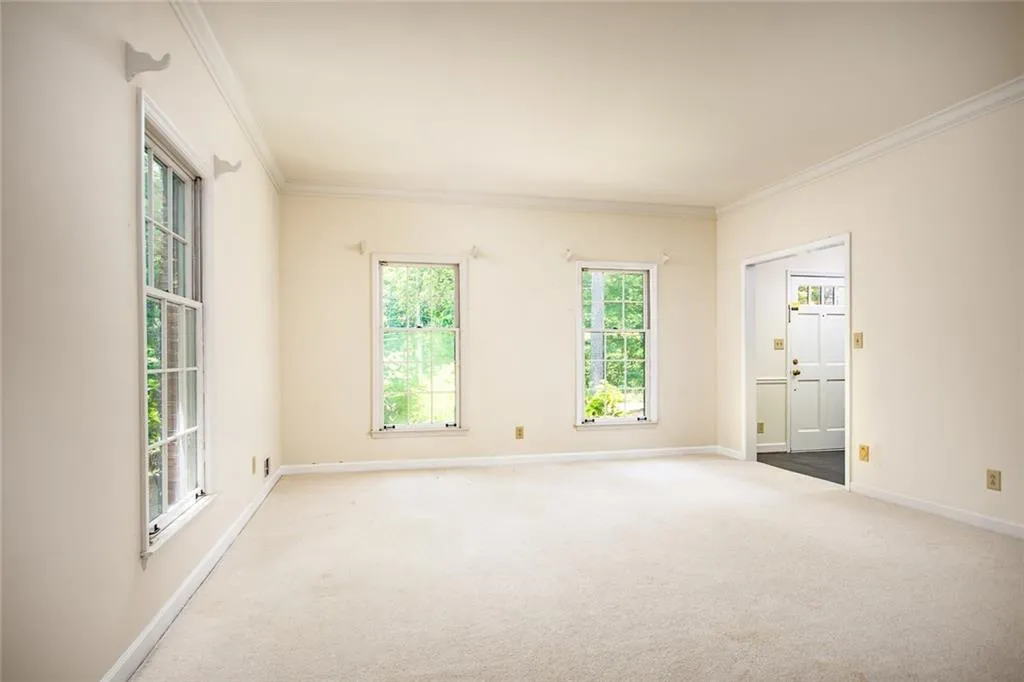 1290 Heards Ferry Road, Sandy Springs, Georgia 30328, 5 Bedrooms Bedrooms, ,4 BathroomsBathrooms,Residential,Sold,1290 Heards Ferry Road,6562690