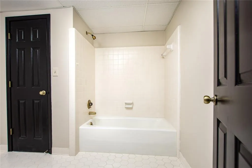 1290 Heards Ferry Road, Sandy Springs, Georgia 30328, 5 Bedrooms Bedrooms, ,4 BathroomsBathrooms,Residential,Sold,1290 Heards Ferry Road,6562690