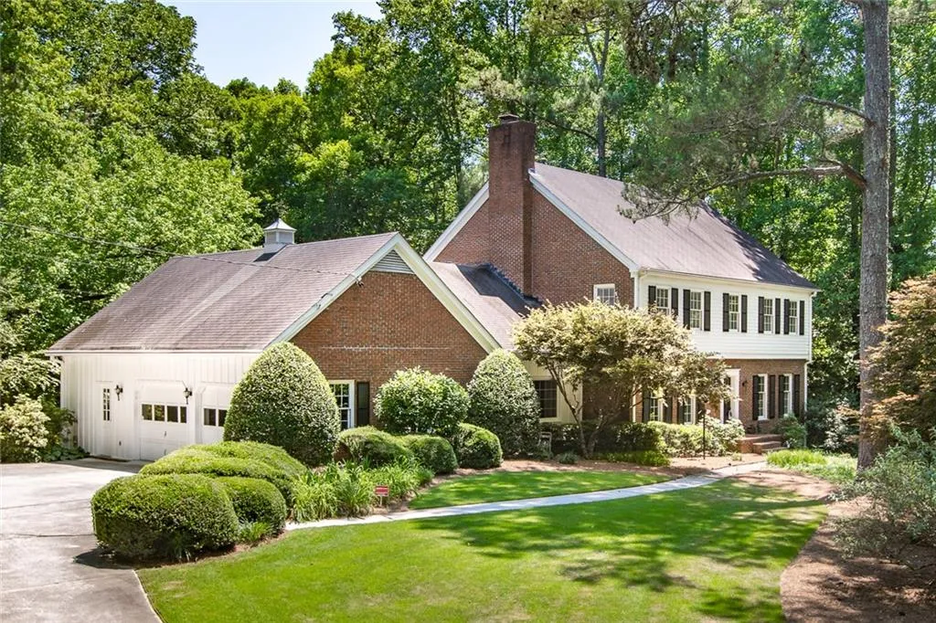 1290 Heards Ferry Road, Sandy Springs, Georgia 30328, 5 Bedrooms Bedrooms, ,4 BathroomsBathrooms,Residential,Sold,1290 Heards Ferry Road,6562690