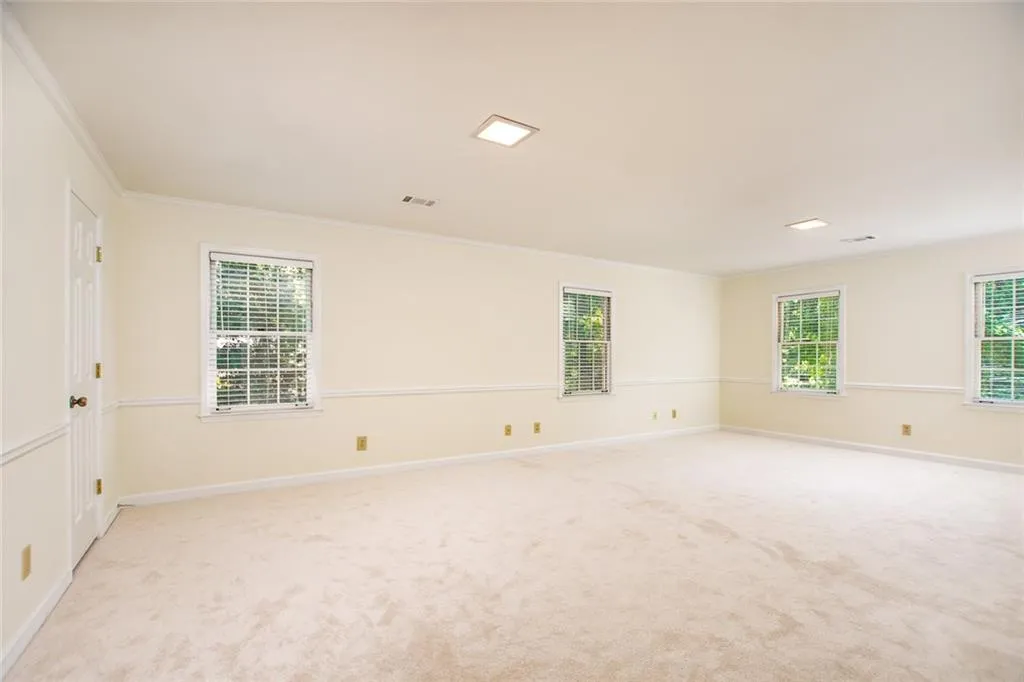 1290 Heards Ferry Road, Sandy Springs, Georgia 30328, 5 Bedrooms Bedrooms, ,4 BathroomsBathrooms,Residential,Sold,1290 Heards Ferry Road,6562690