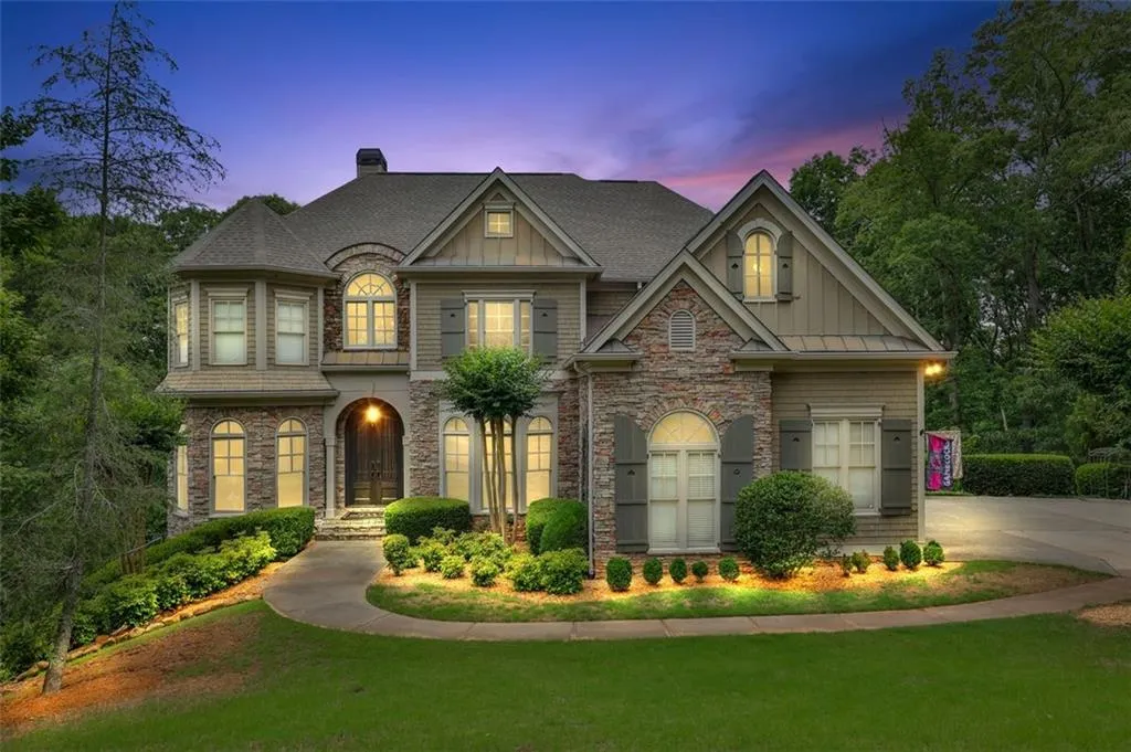 8069 Kenstone Court, Atlanta, Georgia 30350, 6 Bedrooms Bedrooms, ,6 BathroomsBathrooms,Residential,Sold,8069 Kenstone Court,7382083