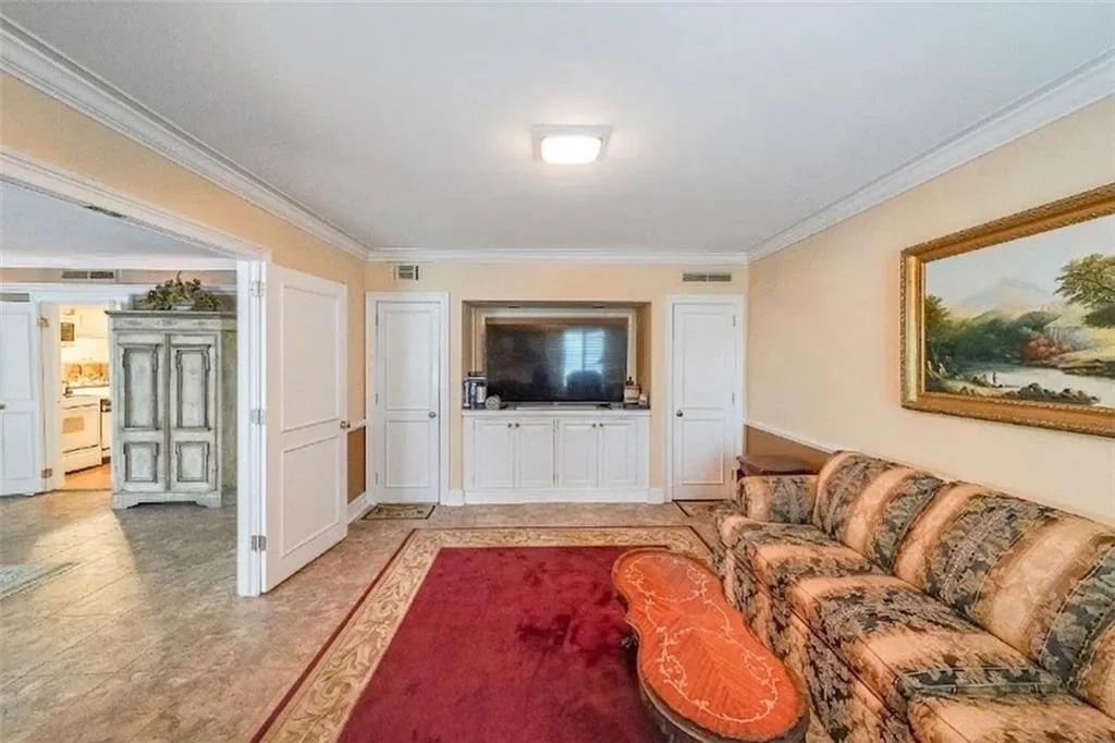 3648 Peachtree Road Unit 4s, Atlanta, Georgia 30319, 3 Bedrooms Bedrooms, 0 ,3 BathroomsBathrooms,Residential,For Sale,3648 Peachtree Road Unit 4s,7759547