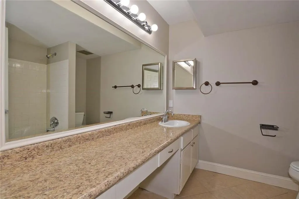 6851 Roswell Road Ne Unit I11, Atlanta, Georgia 30328, 3 Bedrooms Bedrooms, ,2 BathroomsBathrooms,Residential,Sold,6851 Roswell Road Ne Unit I11,6121013