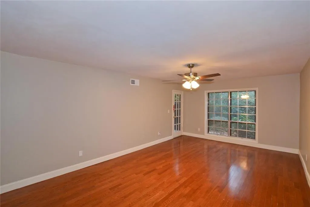 6851 Roswell Road Ne Unit I11, Atlanta, Georgia 30328, 3 Bedrooms Bedrooms, ,2 BathroomsBathrooms,Residential,Sold,6851 Roswell Road Ne Unit I11,6121013
