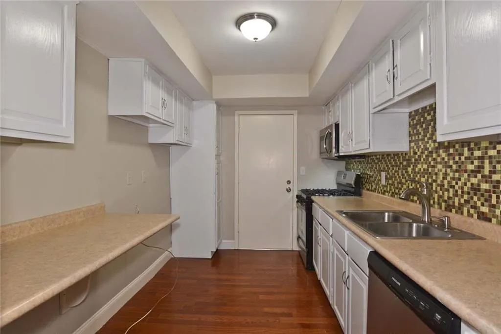 6851 Roswell Road Ne Unit I11, Atlanta, Georgia 30328, 3 Bedrooms Bedrooms, ,2 BathroomsBathrooms,Residential,Sold,6851 Roswell Road Ne Unit I11,6121013