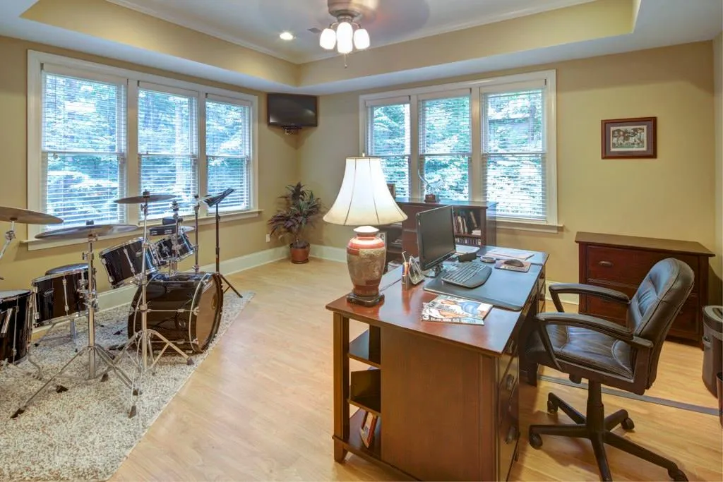 1880 Spalding Drive, Sandy Springs, Georgia 30350, 6 Bedrooms Bedrooms, ,4 BathroomsBathrooms,Residential,Sold,1880 Spalding Drive,5728382