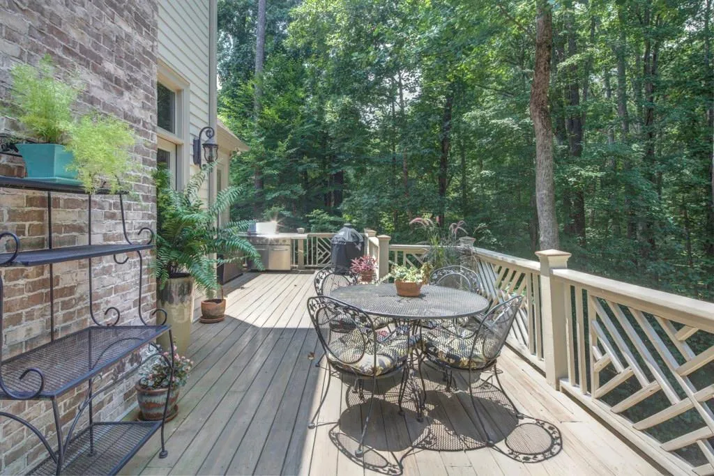 1880 Spalding Drive, Sandy Springs, Georgia 30350, 6 Bedrooms Bedrooms, ,4 BathroomsBathrooms,Residential,Sold,1880 Spalding Drive,5728382