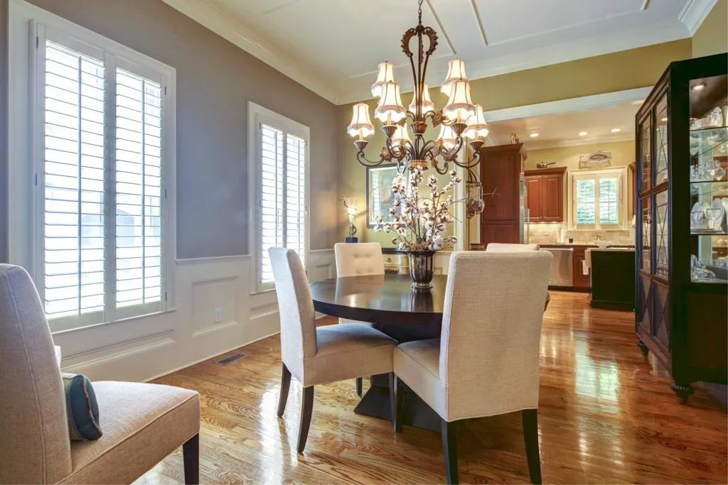 1880 Spalding Drive, Sandy Springs, Georgia 30350, 6 Bedrooms Bedrooms, ,4 BathroomsBathrooms,Residential,Sold,1880 Spalding Drive,5728382