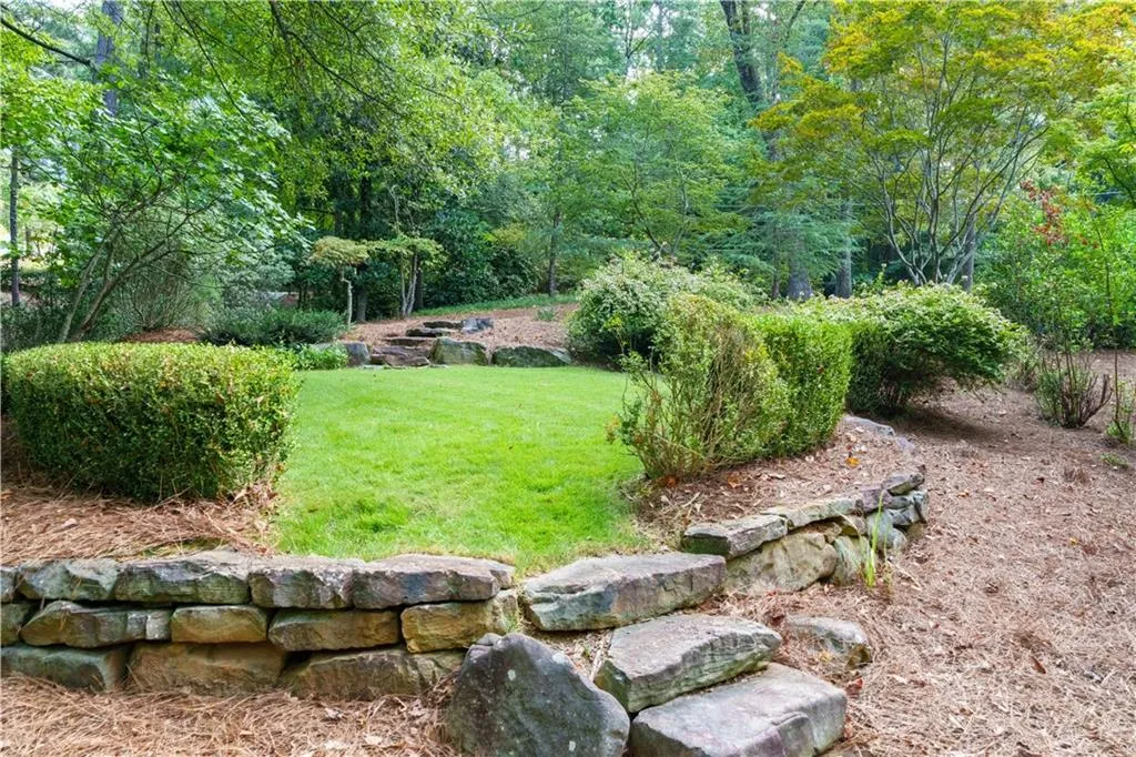 5666 Long Island Drive Nw, Atlanta, Georgia 30327, 5 Bedrooms Bedrooms, ,5 BathroomsBathrooms,Residential,For Sale,5666 Long Island Drive Nw,7748509