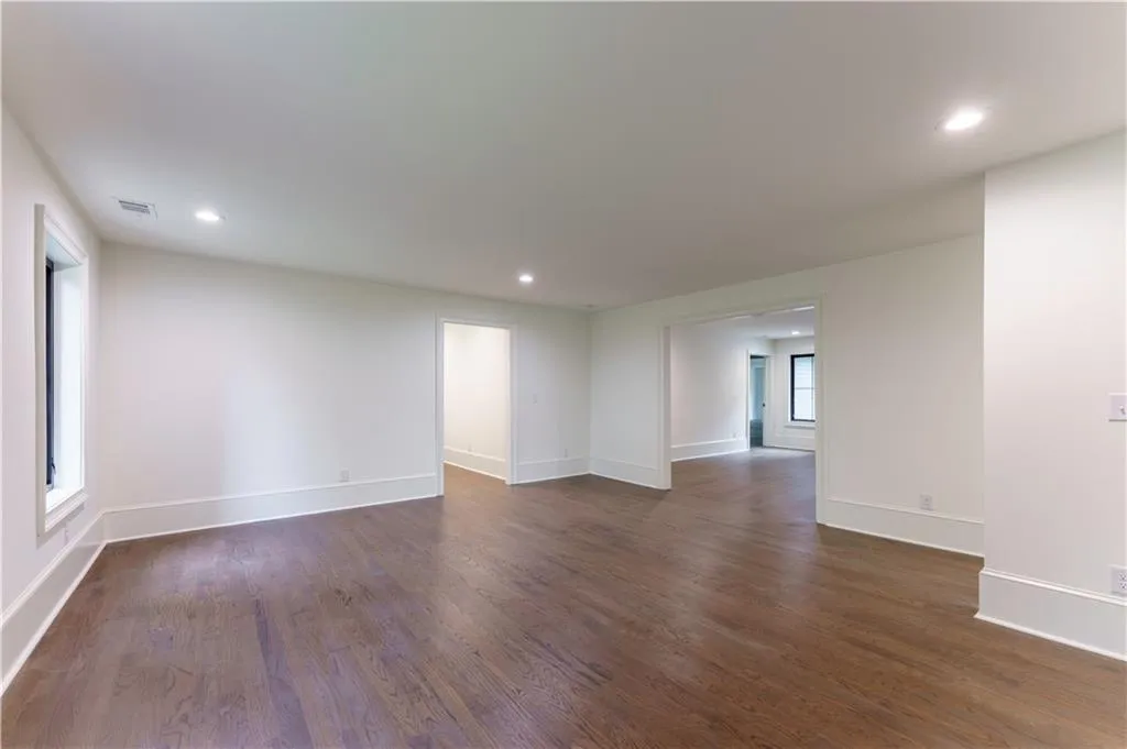 Upper Level Bonus Room