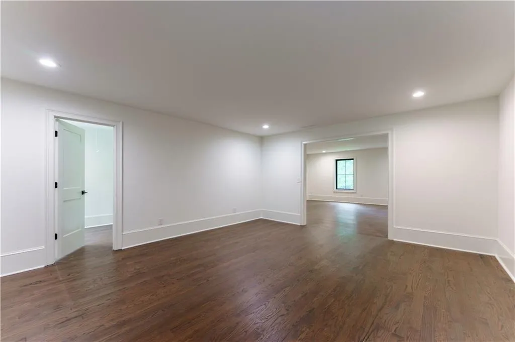Upper Level Bonus Room