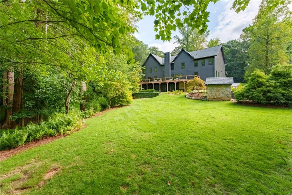 5666 Long Island Drive Nw, Atlanta, Georgia 30327, 5 Bedrooms Bedrooms, ,5 BathroomsBathrooms,Residential,For Sale,5666 Long Island Drive Nw,7748509