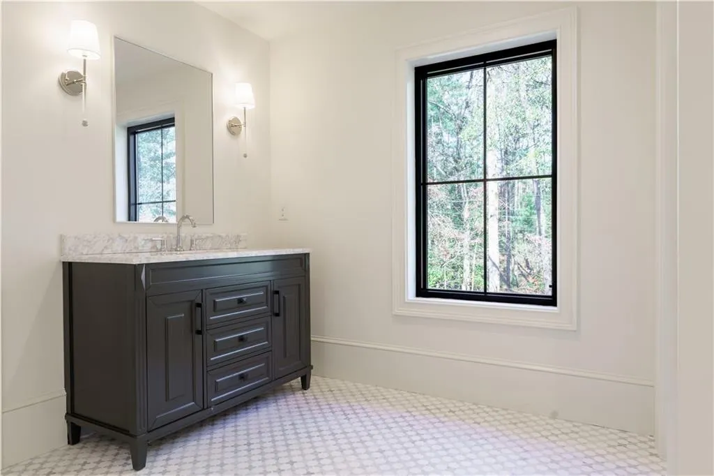 Upper Level Primary Bath