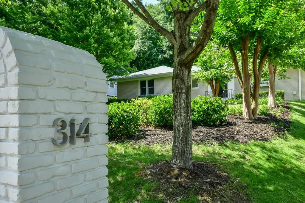 314 Eureka Drive Ne, Atlanta, Georgia 30305, 3 Bedrooms Bedrooms, ,2 BathroomsBathrooms,Residential,Sold,314 Eureka Drive Ne,6030467
