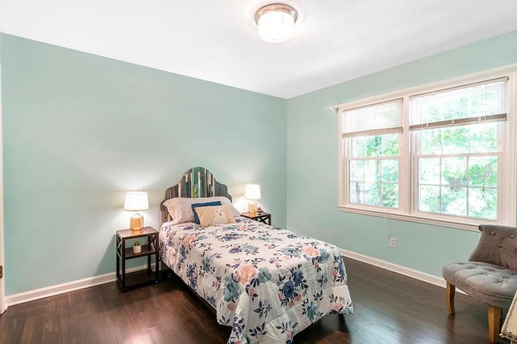 7110 Dunhill Terrace, Sandy Springs, Georgia 30328, 4 Bedrooms Bedrooms, ,3 BathroomsBathrooms,Residential,Sold,7110 Dunhill Terrace,7060877