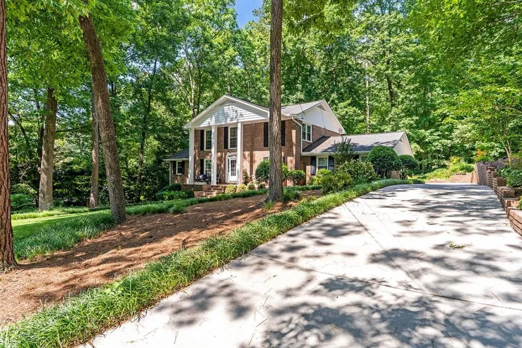 7110 Dunhill Terrace, Sandy Springs, Georgia 30328, 4 Bedrooms Bedrooms, ,3 BathroomsBathrooms,Residential,Sold,7110 Dunhill Terrace,7060877