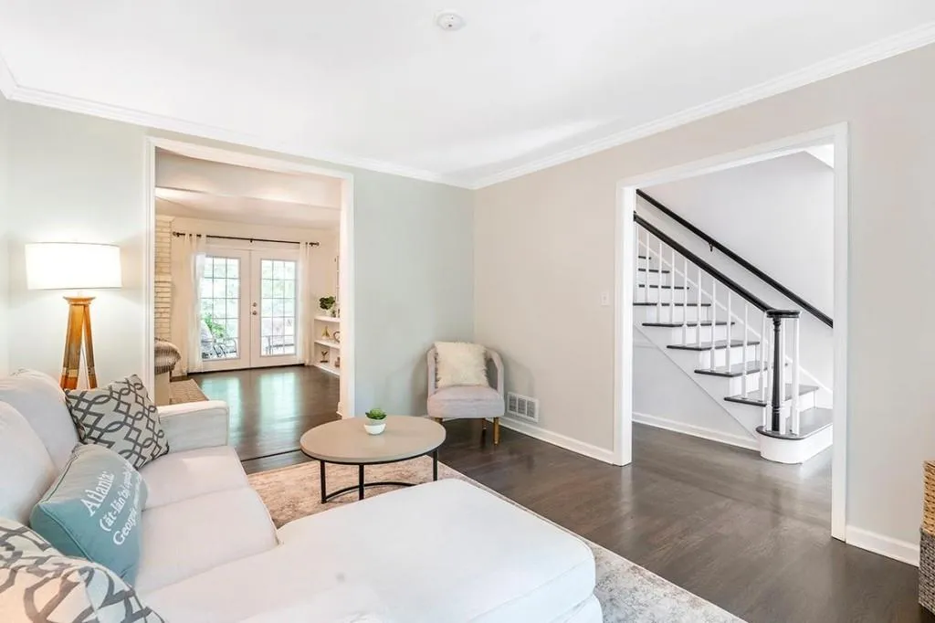 7110 Dunhill Terrace, Sandy Springs, Georgia 30328, 4 Bedrooms Bedrooms, ,3 BathroomsBathrooms,Residential,Sold,7110 Dunhill Terrace,7060877