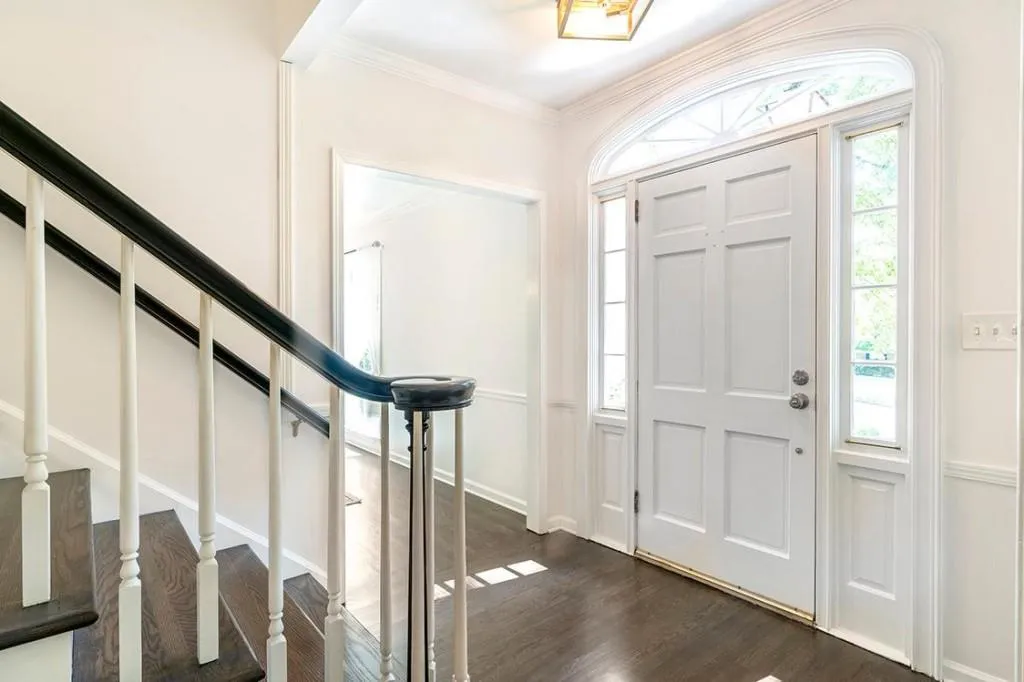 7110 Dunhill Terrace, Sandy Springs, Georgia 30328, 4 Bedrooms Bedrooms, ,3 BathroomsBathrooms,Residential,Sold,7110 Dunhill Terrace,7060877