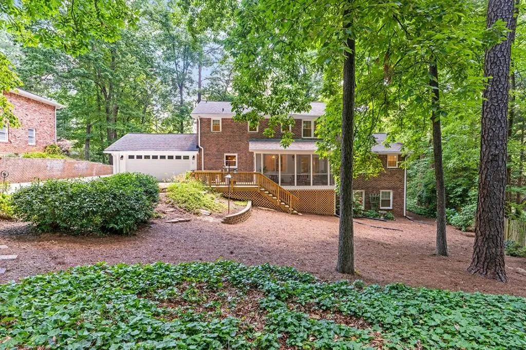 7110 Dunhill Terrace, Sandy Springs, Georgia 30328, 4 Bedrooms Bedrooms, ,3 BathroomsBathrooms,Residential,Sold,7110 Dunhill Terrace,7060877