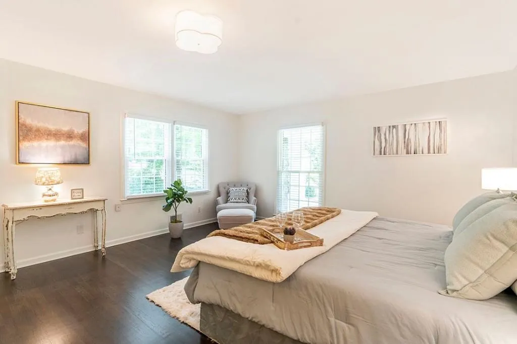 7110 Dunhill Terrace, Sandy Springs, Georgia 30328, 4 Bedrooms Bedrooms, ,3 BathroomsBathrooms,Residential,Sold,7110 Dunhill Terrace,7060877