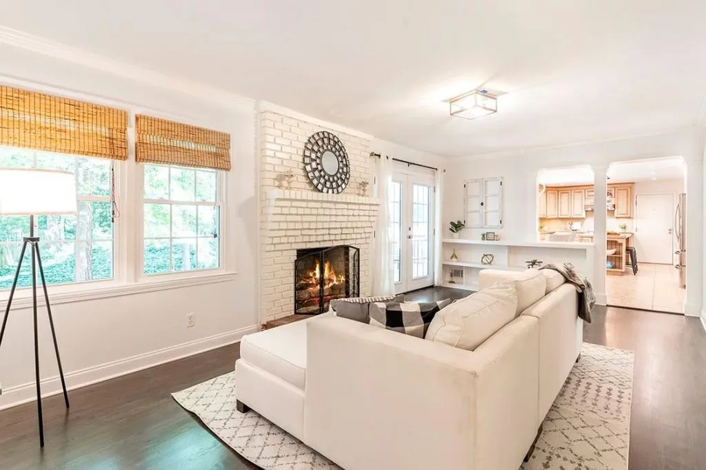 7110 Dunhill Terrace, Sandy Springs, Georgia 30328, 4 Bedrooms Bedrooms, ,3 BathroomsBathrooms,Residential,Sold,7110 Dunhill Terrace,7060877