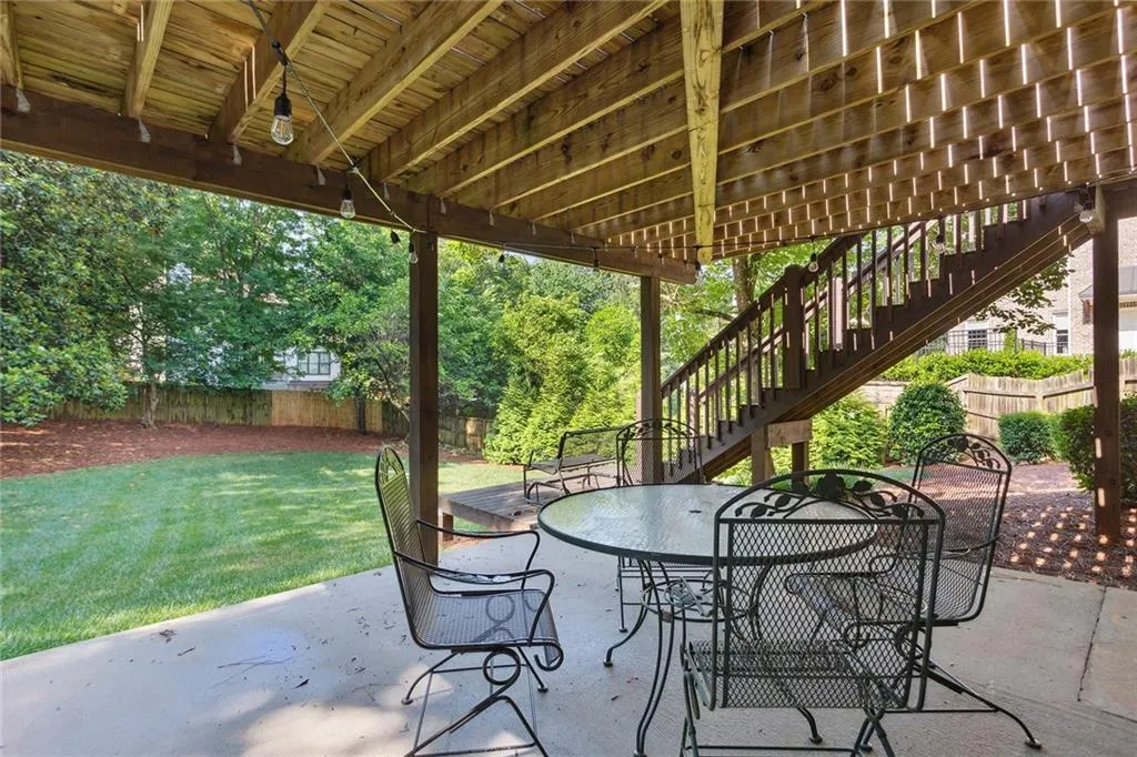 151 Hardeman Road, Atlanta, Georgia 30342, 3 Bedrooms Bedrooms, ,3 BathroomsBathrooms,Residential,Sold,151 Hardeman Road,7069826