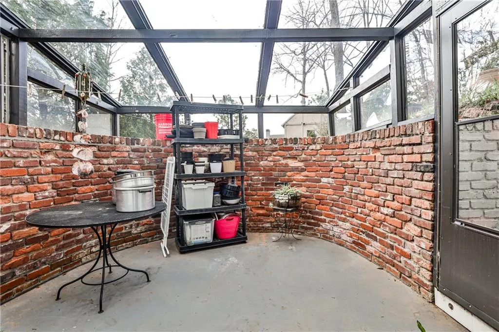 800 Glenairy Drive, Atlanta, Georgia 30328, 5 Bedrooms Bedrooms, ,3 BathroomsBathrooms,Residential,Sold,800 Glenairy Drive,7535879