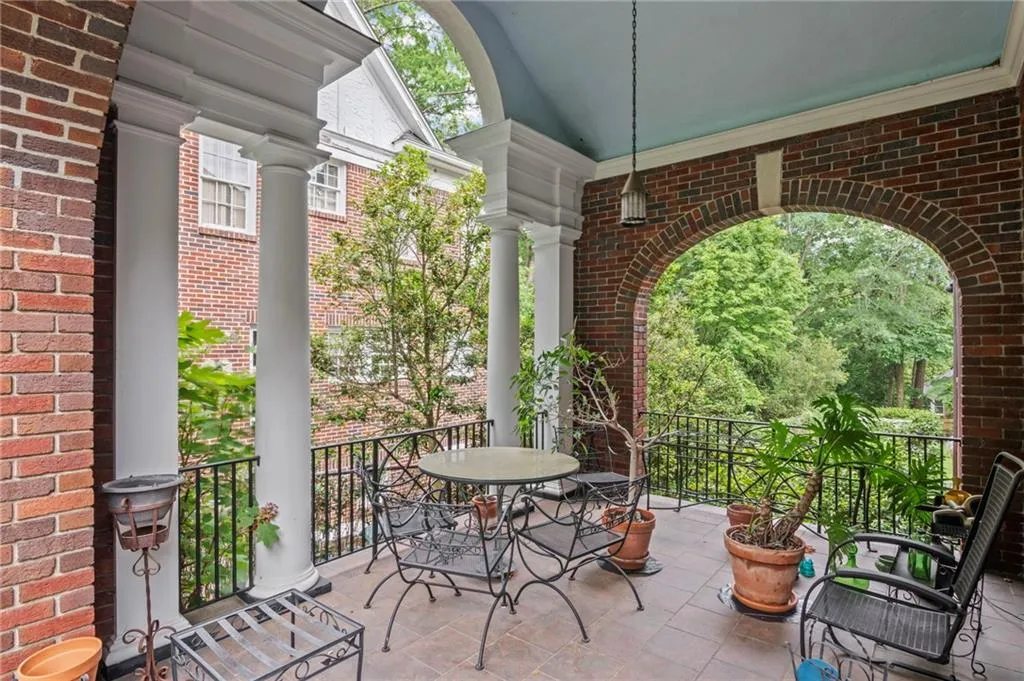 Side porch with barrel vaulted ceiling