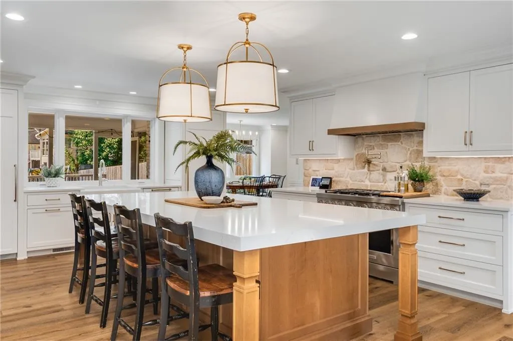 1655 Redbourne Drive, Sandy Springs, Georgia 30350, 4 Bedrooms Bedrooms, ,3 BathroomsBathrooms,Residential,For Sale,1655 Redbourne Drive,7651371