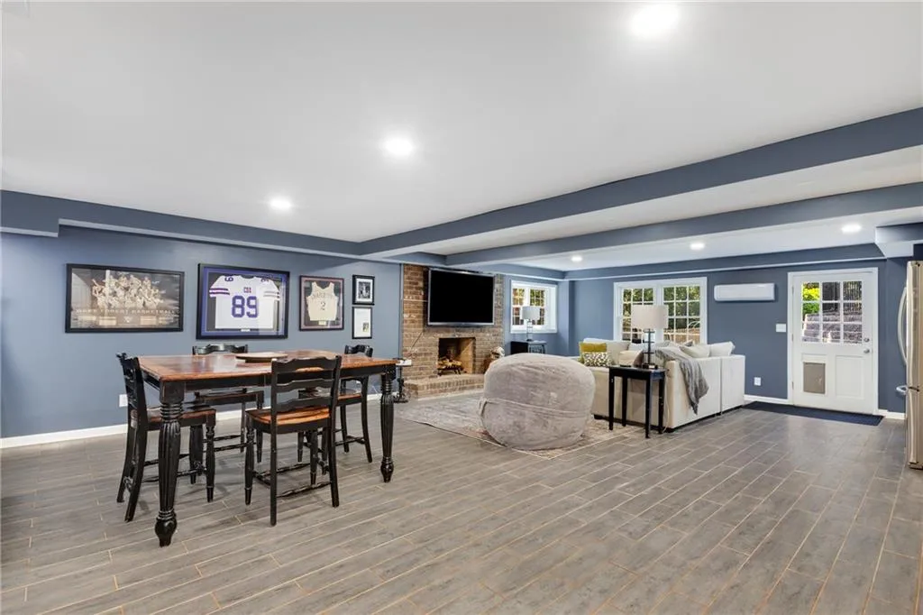 1655 Redbourne Drive, Sandy Springs, Georgia 30350, 4 Bedrooms Bedrooms, ,3 BathroomsBathrooms,Residential,For Sale,1655 Redbourne Drive,7651371