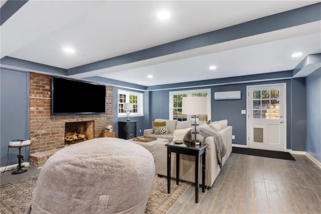 1655 Redbourne Drive, Sandy Springs, Georgia 30350, 4 Bedrooms Bedrooms, ,3 BathroomsBathrooms,Residential,For Sale,1655 Redbourne Drive,7651371