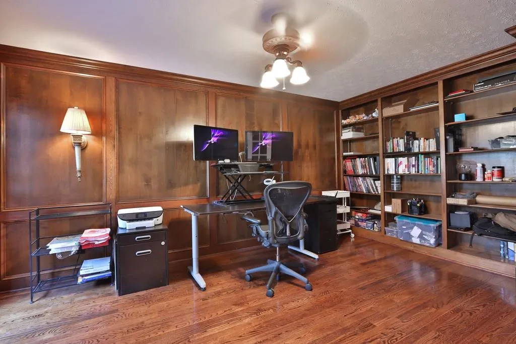 305 Skyridge Drive, Sandy Springs, Georgia 30350, 4 Bedrooms Bedrooms, ,3 BathroomsBathrooms,Residential,Sold,305 Skyridge Drive,6659820