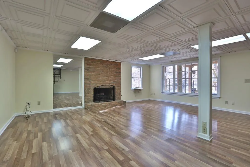 305 Skyridge Drive, Sandy Springs, Georgia 30350, 4 Bedrooms Bedrooms, ,3 BathroomsBathrooms,Residential,Sold,305 Skyridge Drive,6659820