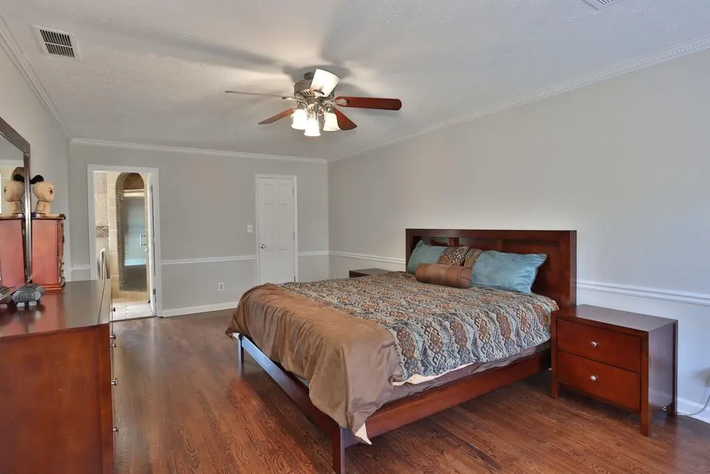 305 Skyridge Drive, Sandy Springs, Georgia 30350, 4 Bedrooms Bedrooms, ,3 BathroomsBathrooms,Residential,Sold,305 Skyridge Drive,6659820