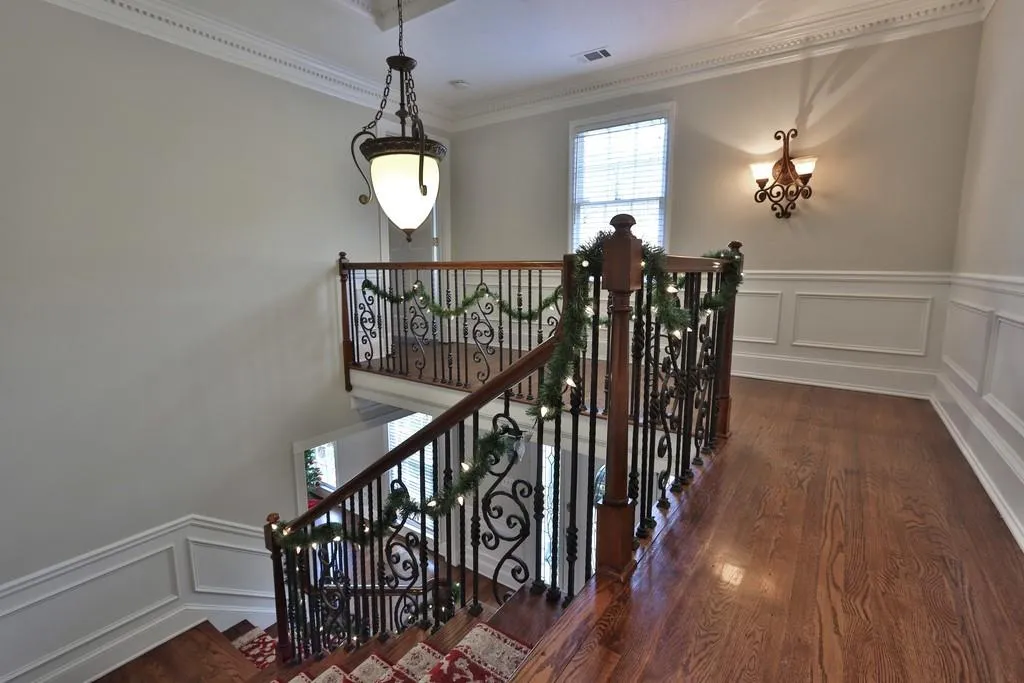 305 Skyridge Drive, Sandy Springs, Georgia 30350, 4 Bedrooms Bedrooms, ,3 BathroomsBathrooms,Residential,Sold,305 Skyridge Drive,6659820