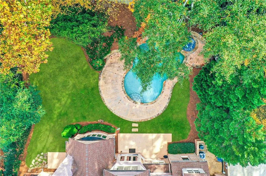 1065 Balmoral Road, Atlanta, Georgia 30342, 5 Bedrooms Bedrooms, ,4 BathroomsBathrooms,Residential,Sold,1065 Balmoral Road,7189769