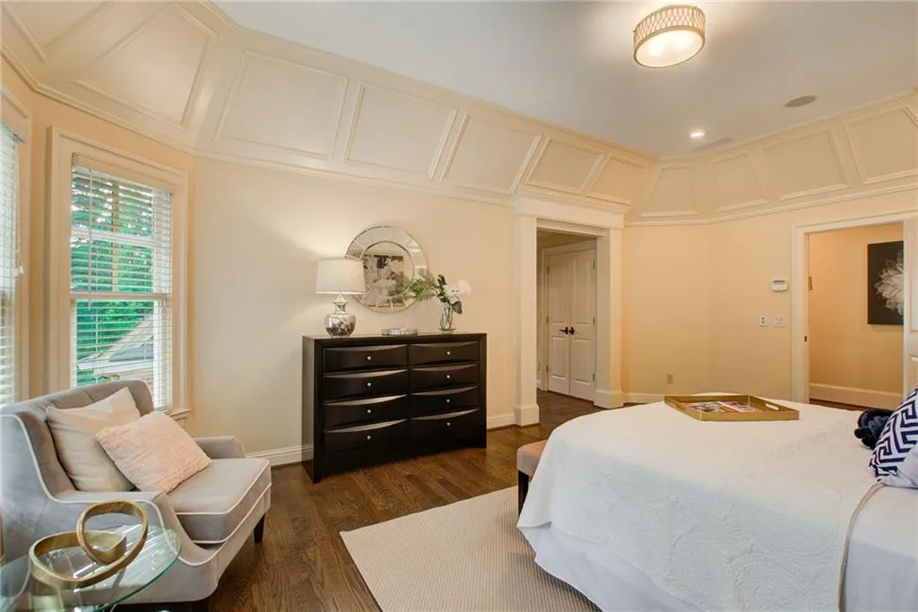 1065 Balmoral Road, Atlanta, Georgia 30342, 5 Bedrooms Bedrooms, ,4 BathroomsBathrooms,Residential,Sold,1065 Balmoral Road,7189769