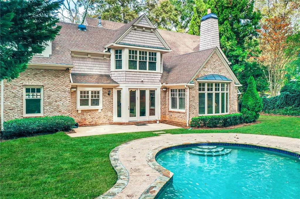 1065 Balmoral Road, Atlanta, Georgia 30342, 5 Bedrooms Bedrooms, ,4 BathroomsBathrooms,Residential,Sold,1065 Balmoral Road,7189769