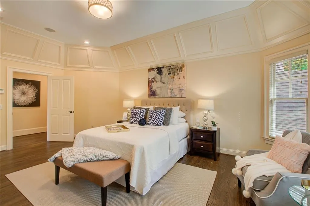 1065 Balmoral Road, Atlanta, Georgia 30342, 5 Bedrooms Bedrooms, ,4 BathroomsBathrooms,Residential,Sold,1065 Balmoral Road,7189769