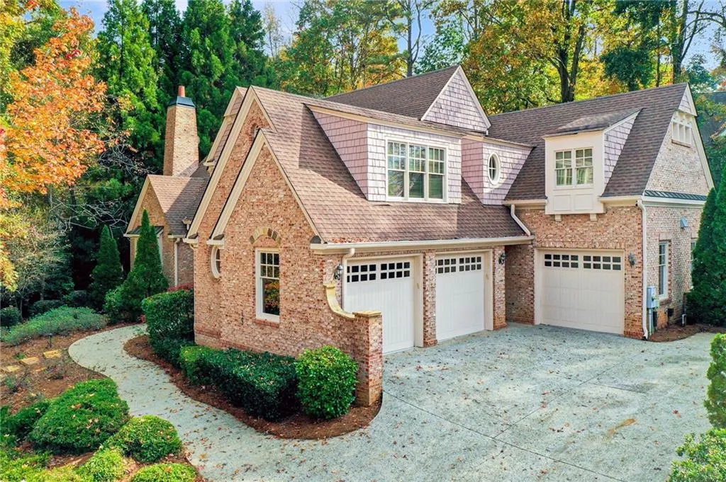 1065 Balmoral Road, Atlanta, Georgia 30342, 5 Bedrooms Bedrooms, ,4 BathroomsBathrooms,Residential,Sold,1065 Balmoral Road,7189769