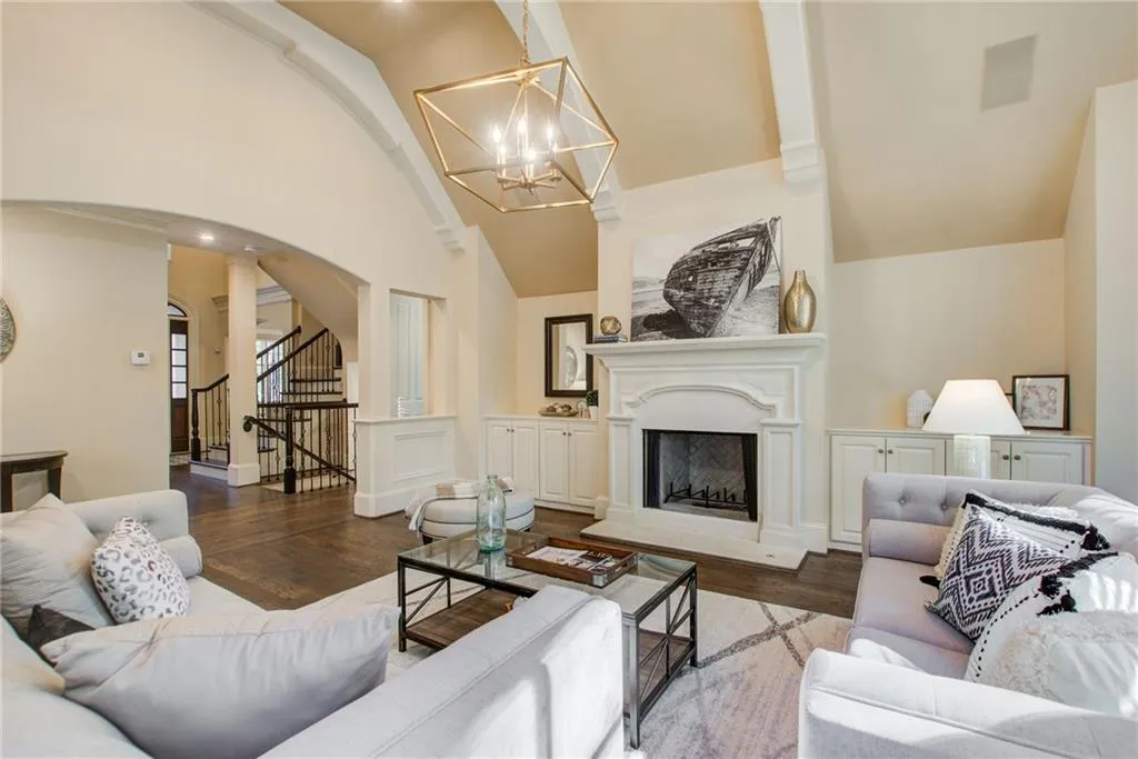1065 Balmoral Road, Atlanta, Georgia 30342, 5 Bedrooms Bedrooms, ,4 BathroomsBathrooms,Residential,Sold,1065 Balmoral Road,7189769