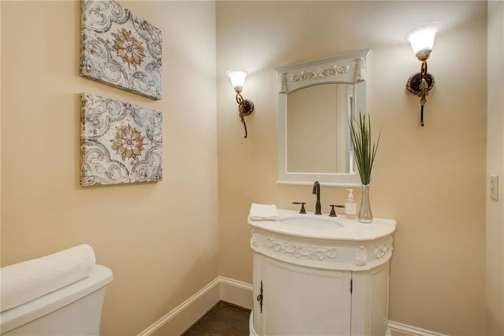1065 Balmoral Road, Atlanta, Georgia 30342, 5 Bedrooms Bedrooms, ,4 BathroomsBathrooms,Residential,Sold,1065 Balmoral Road,7189769