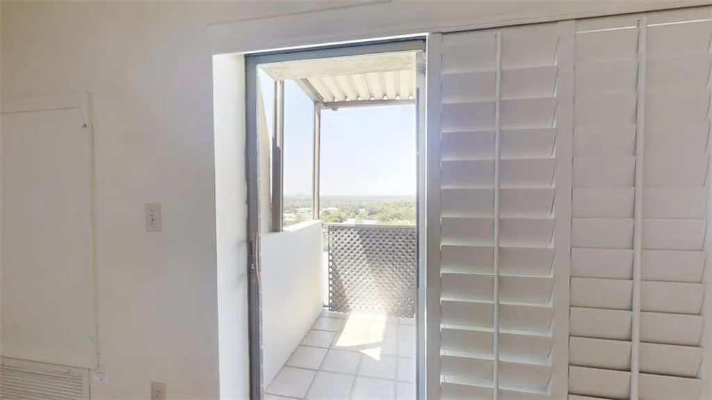 300 Johnson Ferry Road Ne Unit B1007, Sandy Springs, Georgia 30328, 1 Bedroom Bedrooms, ,1 BathroomBathrooms,Residential,Sold,300 Johnson Ferry Road Ne Unit B1007,7415968