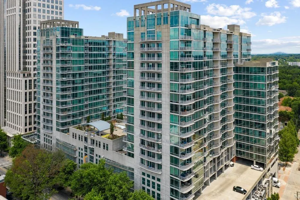 Atlanta, Georgia 30309, 2 Bedrooms Bedrooms, ,2 BathroomsBathrooms,Residential,For Sale,7625819