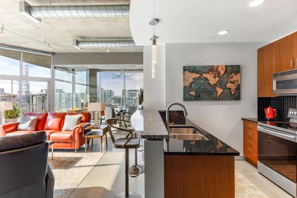 Atlanta, Georgia 30309, 2 Bedrooms Bedrooms, ,2 BathroomsBathrooms,Residential,For Sale,7625819