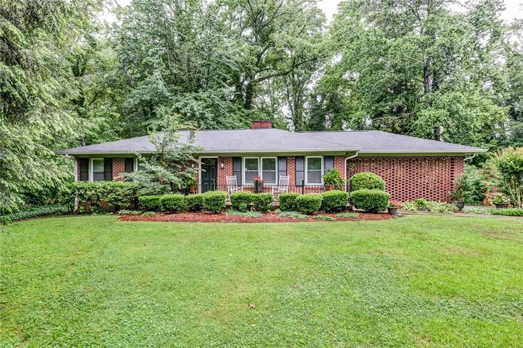 6058 Harleston Road Ne, Sandy Springs, Georgia 30328, 2 Bedrooms Bedrooms, ,1 BathroomBathrooms,Residential,Sold,6058 Harleston Road Ne,5853970