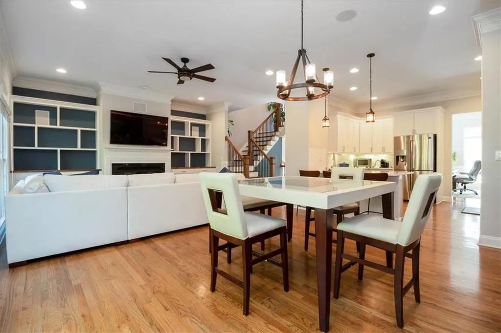 238 Meeting Lane Unit 47, Atlanta, Georgia 30342, 4 Bedrooms Bedrooms, ,2 BathroomsBathrooms,Residential,Sold,238 Meeting Lane Unit 47,6949519