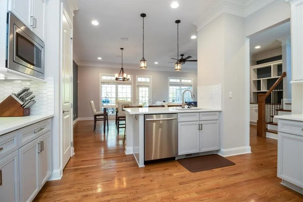 238 Meeting Lane Unit 47, Atlanta, Georgia 30342, 4 Bedrooms Bedrooms, ,2 BathroomsBathrooms,Residential,Sold,238 Meeting Lane Unit 47,6949519